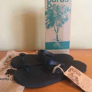 Gurus Flip Flop size 10-11